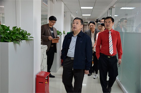 广西省贺州市陈翼明副市长带领市政府考察团莅临牛商网参观指导